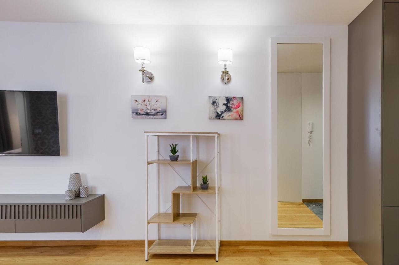 Florencja - Nowy Apartament W Centrum Miasta Z Klimatyzacja Oraz Zadaszonym Parkingiem W Cenie 新塔尔格 外观 照片